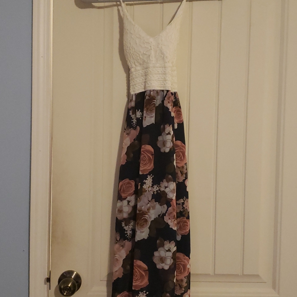 Long floral maxi dress size S